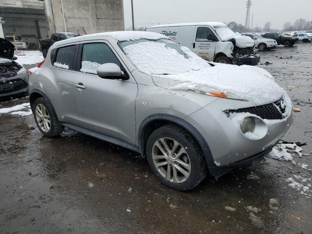 JN8AF5MR5BT013602 - 2011 NISSAN JUKE S SILVER photo 4