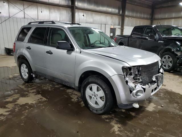 1FMCU0D74CKA28154 - 2012 FORD ESCAPE XLT SILVER photo 4