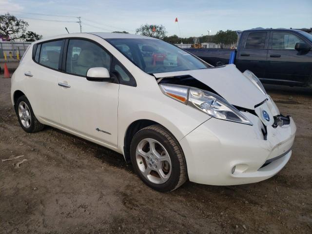 1N4AZ0CP4DC403914 - 2013 NISSAN LEAF S WHITE photo 4