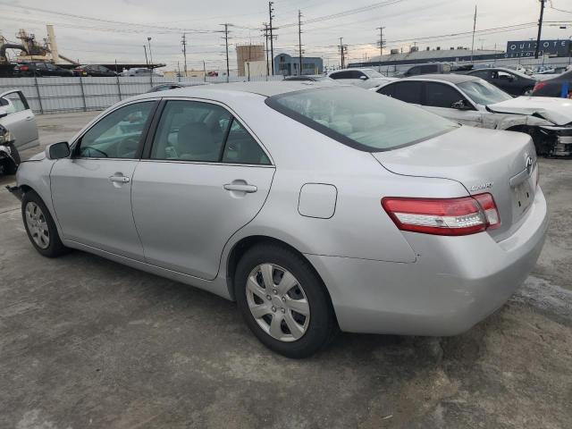 4T4BF3EK3AR086256 - 2010 TOYOTA CAMRY BASE SILVER photo 2