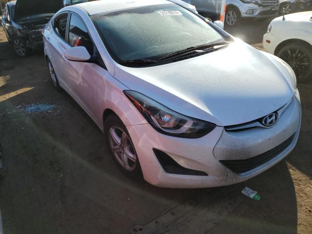 5NPDH4AE3GH690884 - 2016 HYUNDAI ELANTRA SE WHITE photo 4