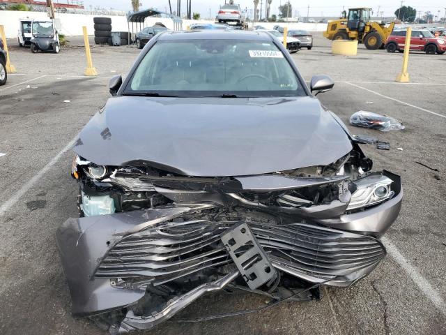 4T1B21HK9KU511048 - 2019 TOYOTA CAMRY HYBRID GRAY photo 5