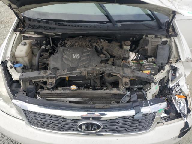 KNDMG4C75C6463251 - 2012 KIA SEDONA LX WHITE photo 11