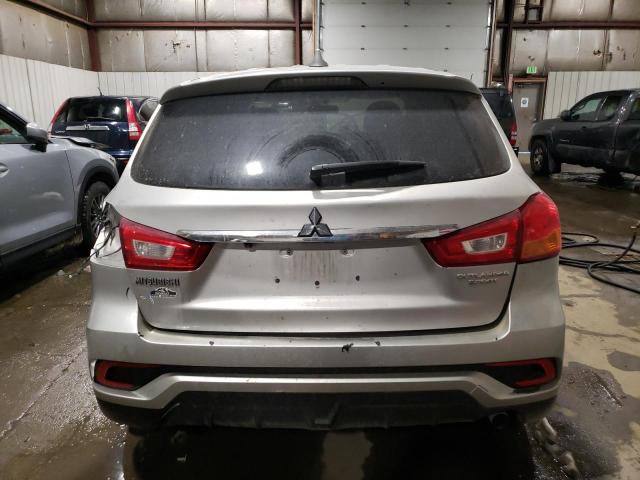 JA4AP3AU7KU013501 - 2019 MITSUBISHI OUTLANDER ES SILVER photo 6