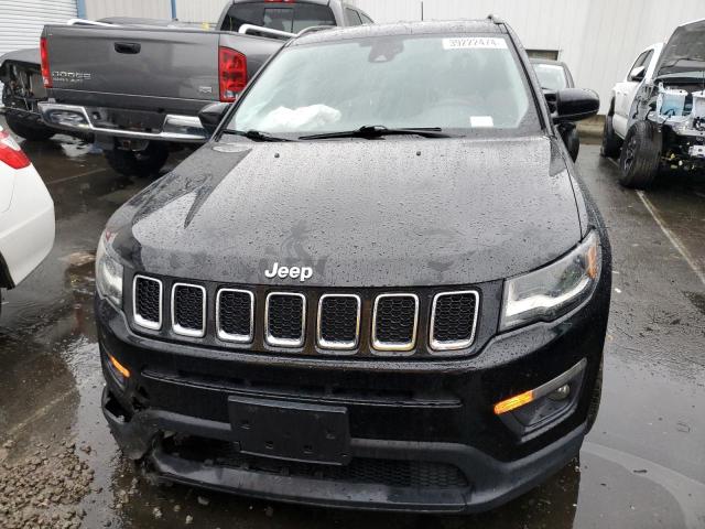 3C4NJCBBXJT285880 - 2018 JEEP COMPASS LATITUDE BLACK photo 5