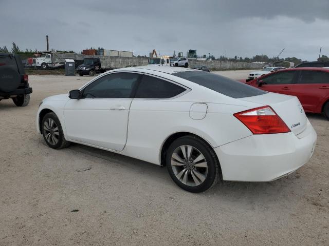 1HGCS1B35AA006975 - 2010 HONDA ACCORD LX WHITE photo 2