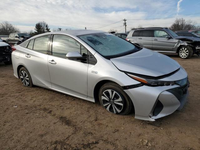 JTDKARFP8H3004158 - 2017 TOYOTA PRIUS PRIM 银色 照片 4