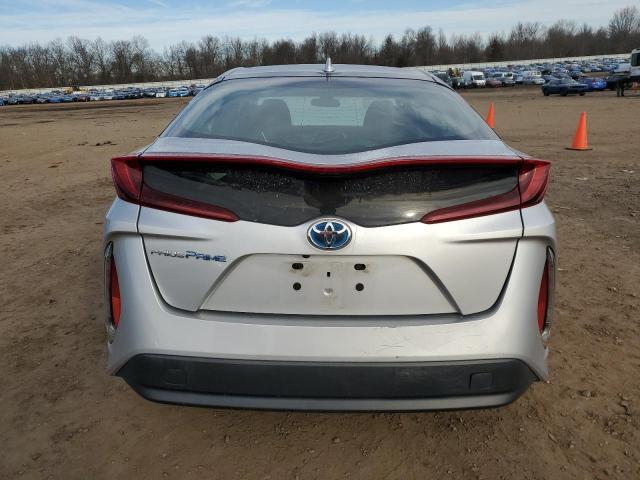 JTDKARFP8H3004158 - 2017 TOYOTA PRIUS PRIM 银色 照片 6