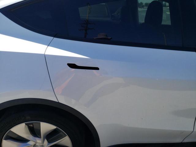 5YJYGDEE5MF072572 - 2021 TESLA MODEL Y WHITE photo 11