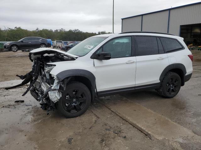 5FNYF6H80NB057080 - 2022 HONDA PILOT TRAILSPORT WHITE photo 1