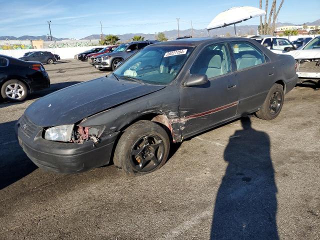 2000 TOYOTA CAMRY LE, 