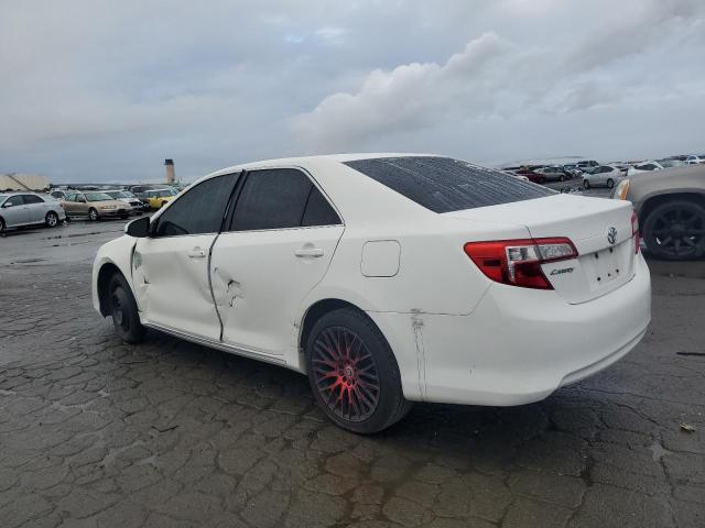 4T1BF1FK5DU204227 - 2013 TOYOTA CAMRY L WHITE photo 2