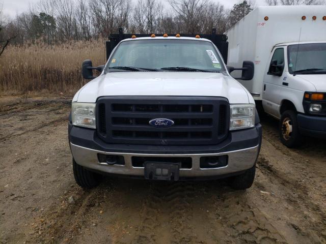 1FDAF56Y17EB03272 - 2007 FORD F550 SUPER DUTY WHITE photo 5