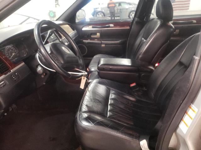 1LNHM81W54Y674835 - 2004 LINCOLN TOWN CAR EXECUTIVE SILVER photo 7