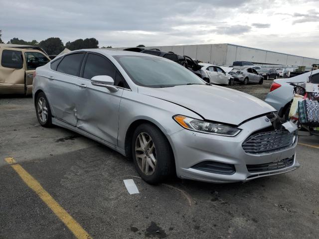 3FA6P0H77GR332086 - 2016 FORD FUSION SE SILVER photo 4