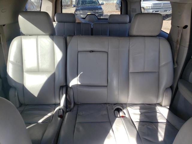 1GNSCJE0XBR105388 - 2011 CHEVROLET SUBURBAN C1500 LT SILVER photo 10