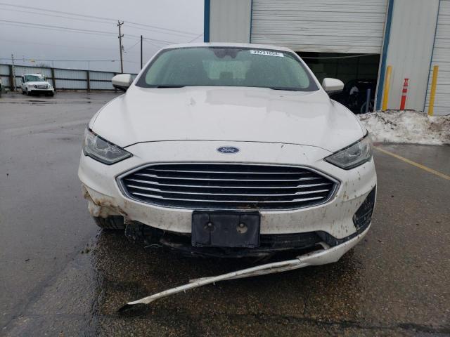 3FA6P0HD8KR134020 - 2019 FORD FUSION SE WHITE photo 5