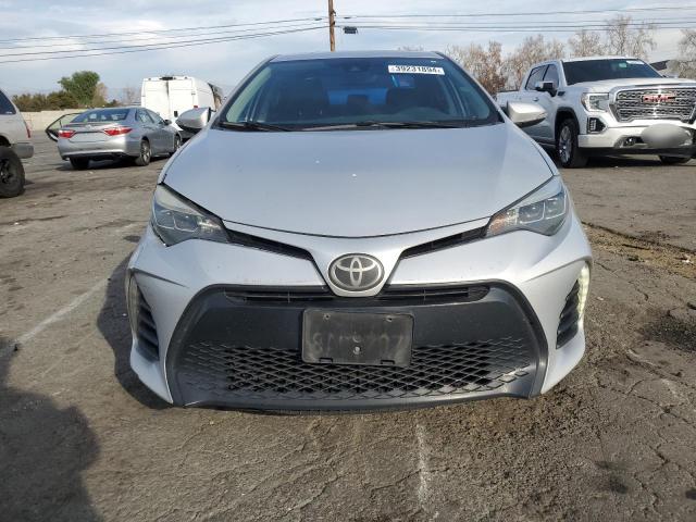 5YFBURHE0HP643743 - 2017 TOYOTA COROLLA L SILVER photo 5