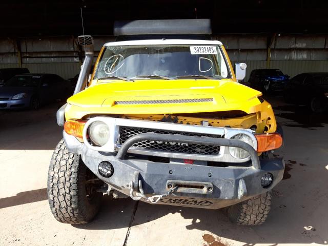 JTEBU11F970028813 - 2007 TOYOTA FJ CRUISER YELLOW photo 5