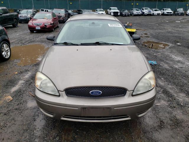 1FAFP53U85A213142 - 2005 FORD TAURUS SE TAN photo 5