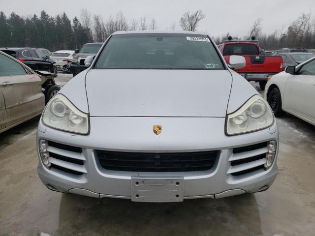 WP1AA29P99LA00540 - 2009 PORSCHE CAYENNE SILVER photo 5