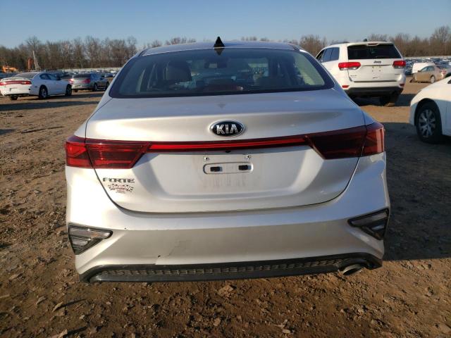 3KPF24AD0LE188818 - 2020 KIA FORTE FE SILVER photo 6