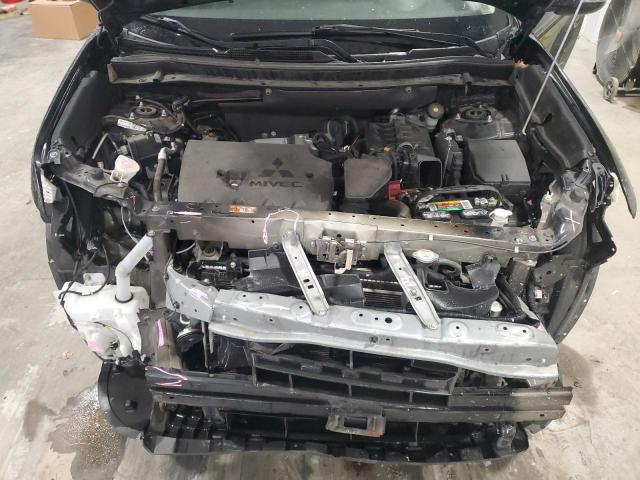 JA4AD3A33JZ044147 - 2018 MITSUBISHI OUTLANDER SE შავი ფოტო 12