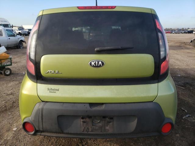 KNDJN2A25F7755470 - 2015 KIA SOUL GREEN photo 6