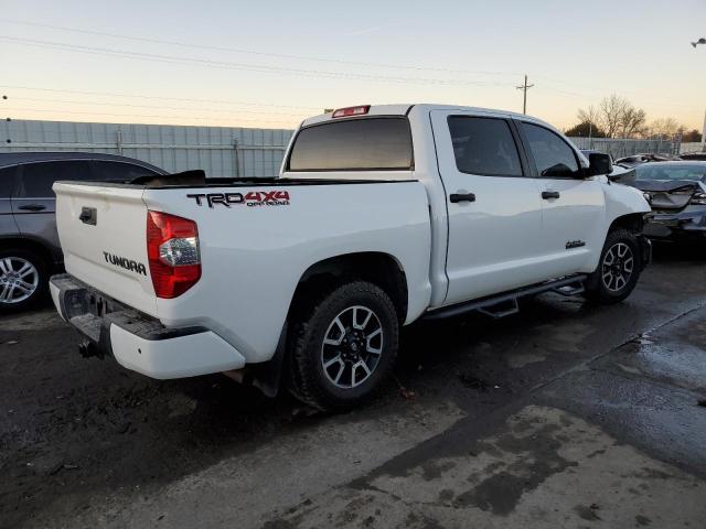 5TFHY5F18JX742275 - 2018 TOYOTA TUNDRA CREWMAX LIMITED WHITE photo 3