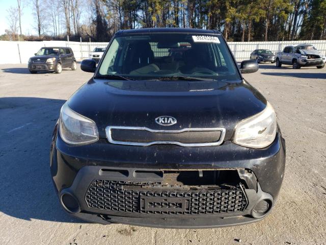 KNDJN2A29G7246807 - 2016 KIA SOUL BLACK photo 5