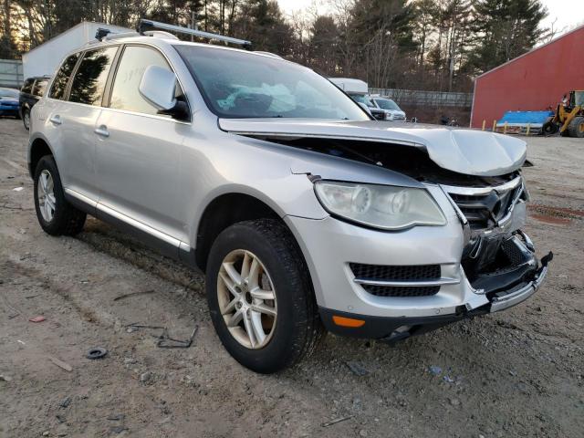 WVGBE77L09D017580 - 2009 VOLKSWAGEN TOUAREG 2 V6 SILVER photo 4