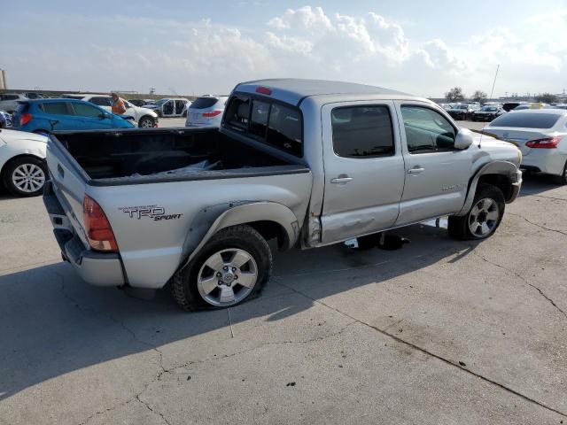 3TMJU62N86M024766 - 2006 TOYOTA TACOMA DOUBLE CAB PRERUNNER SILVER photo 3