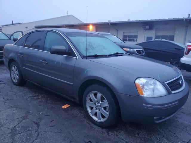 1FAHP27125G165951 - 2005 FORD FIVE HUNDR SEL GRAY photo 4