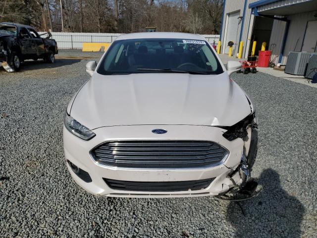 3FA6P0HD4GR274153 - 2016 FORD FUSION SE WHITE photo 5