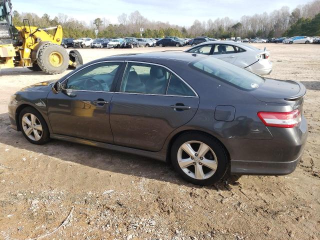 4T1BF3EK2BU166725 - 2011 TOYOTA CAMRY BASE GRAY photo 2