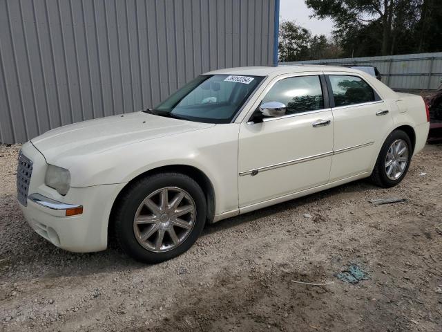 2C3KA63H58H308058 - 2008 CHRYSLER 300C WHITE photo 1