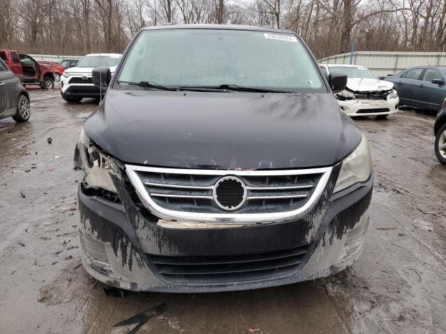 2C4RVABG3ER135348 - 2014 VOLKSWAGEN ROUTAN SE BLACK photo 5