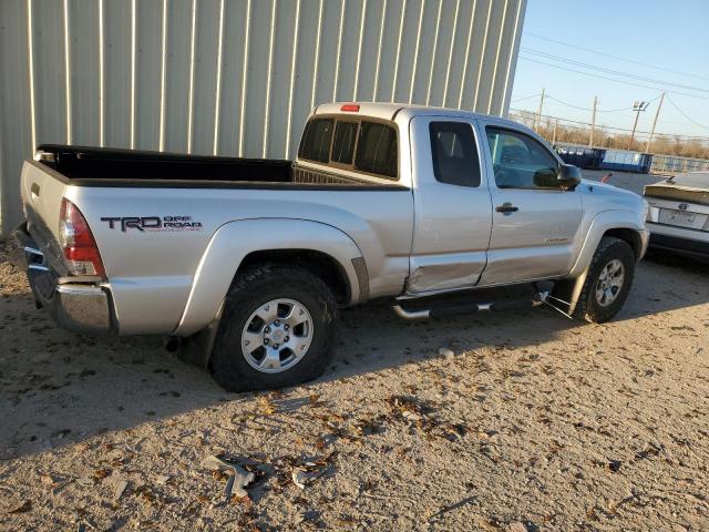 5TFTU4GN8DX049518 - 2013 TOYOTA TACOMA PRERUNNER ACCESS CAB SILVER photo 3