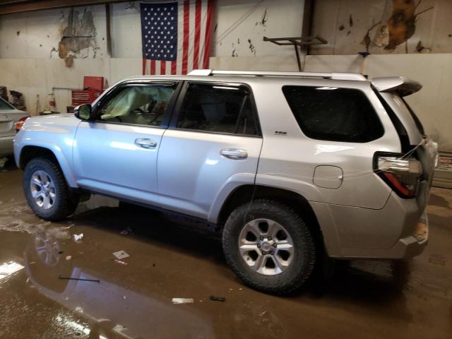 JTEBU5JR2J5515797 - 2018 TOYOTA 4RUNNER SR5/SR5 PREMIUM 银色 照片 2