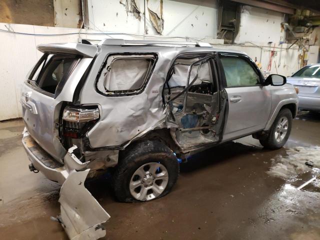 JTEBU5JR2J5515797 - 2018 TOYOTA 4RUNNER SR5/SR5 PREMIUM 银色 照片 3