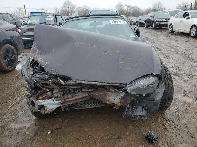 JM1NB353840401564 - 2004 MAZDA MX-5 MIATA BASE PURPLE photo 5