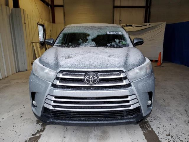 5TDBZRFH7JS803404 - 2018 TOYOTA HIGHLANDER LE SILVER photo 5