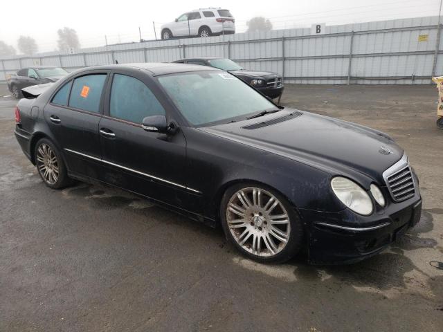 WDBUF56X17B026704 - 2007 MERCEDES-BENZ E 350 BLACK photo 4