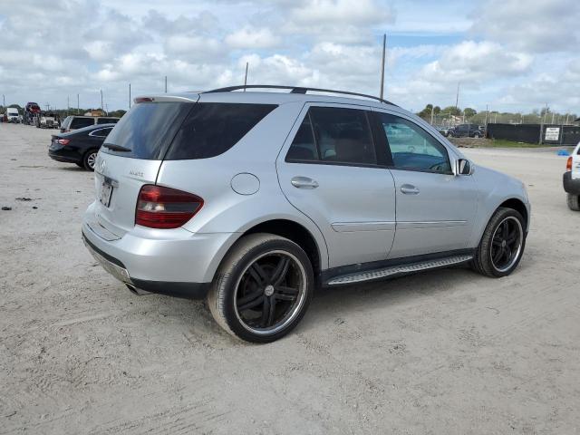 4JGBB75E67A280488 - 2007 MERCEDES-BENZ ML 500 SILVER photo 3