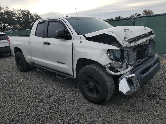 5TFRM5F18HX113772 - 2017 TOYOTA TUNDRA DOUBLE CAB SR/SR5 WHITE photo 4