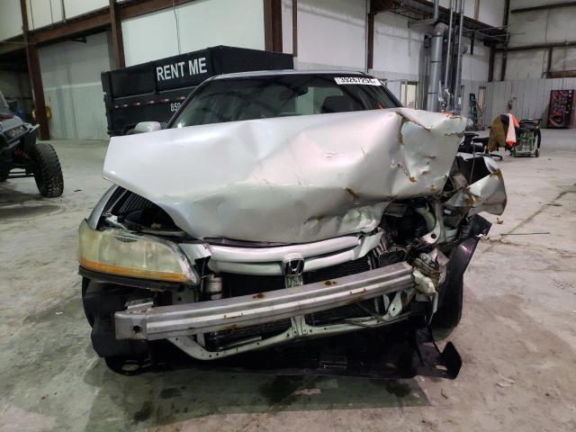 1HGCG56402A037709 - 2002 HONDA ACCORD LX SILVER photo 5