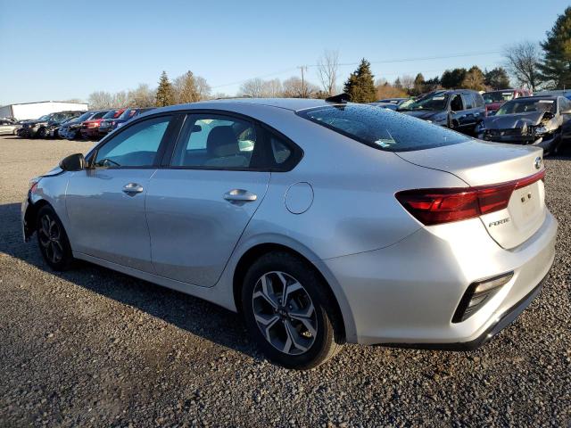 3KPF24AD2KE115030 - 2019 KIA FORTE FE SILVER photo 2