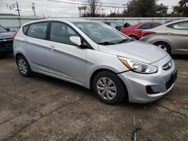 KMHCT5AE9HU310451 - 2017 HYUNDAI ACCENT SE SILVER photo 4