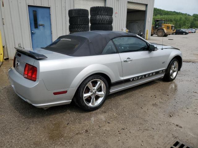 1ZVHT85H265217324 - 2006 FORD MUSTANG GT SILVER photo 3