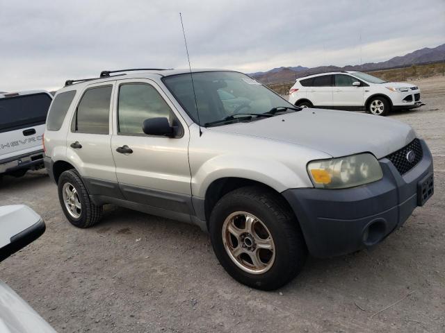 1FMYU03105KD62851 - 2005 FORD ESCAPE XLT SILVER photo 4